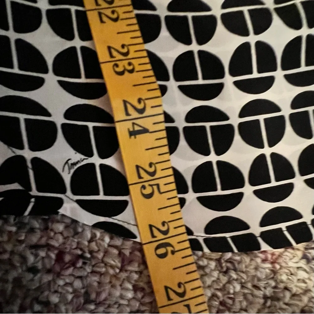 Trina Turk Cream Silk Blouse with Black and Green small - Picture 10 of 11